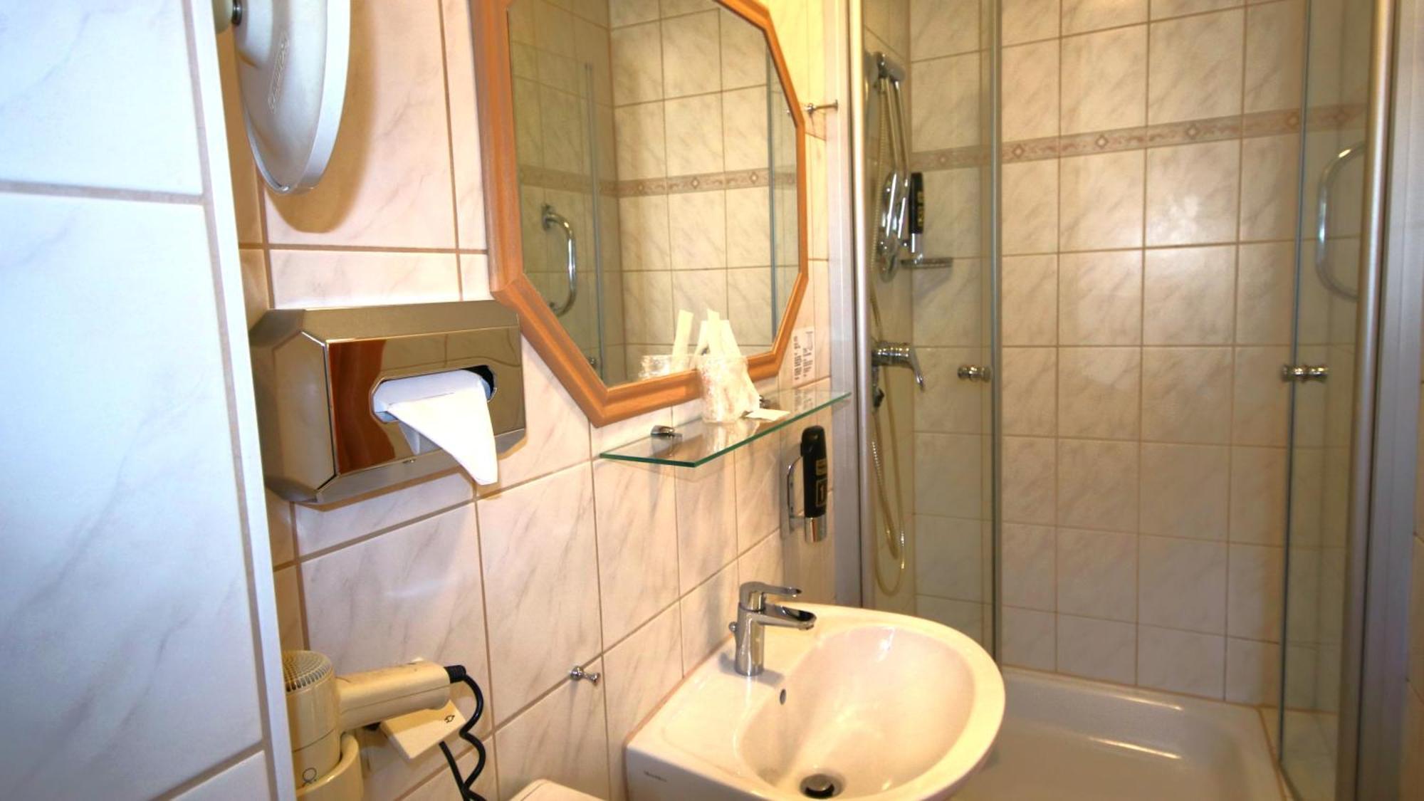Komfort Hotel Am Kurpark Bad Homburg vor der Hohe Bagian luar foto